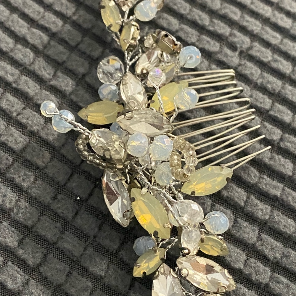 💎 Crystal Hair Comb Accessory 💎 - Picture 10 of 12